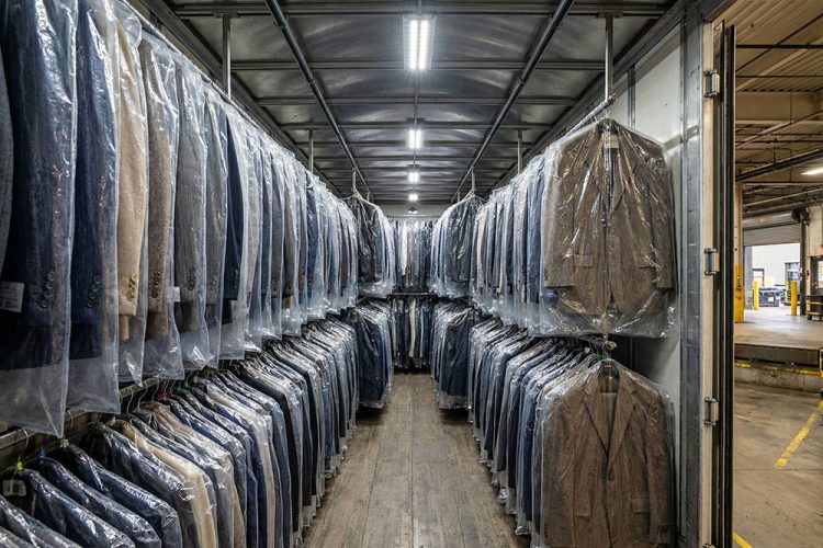 Tekstil Lojistiğinde 'Askılı Taşımacılık' Neden Önemli