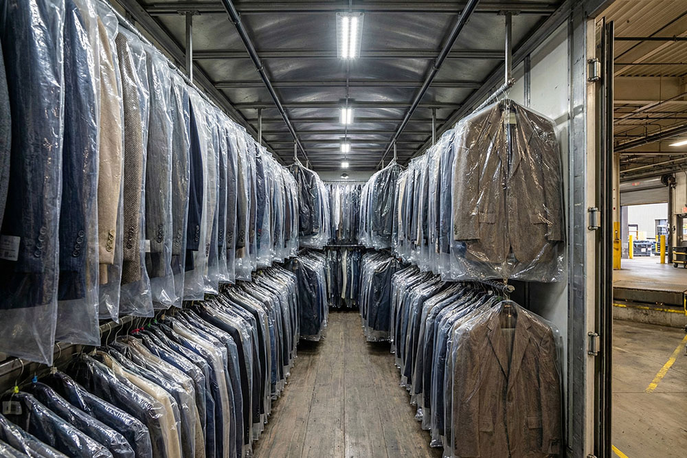 Tekstil Lojistiğinde 'Askılı Taşımacılık' Neden Önemli